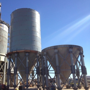 vertical cement silo